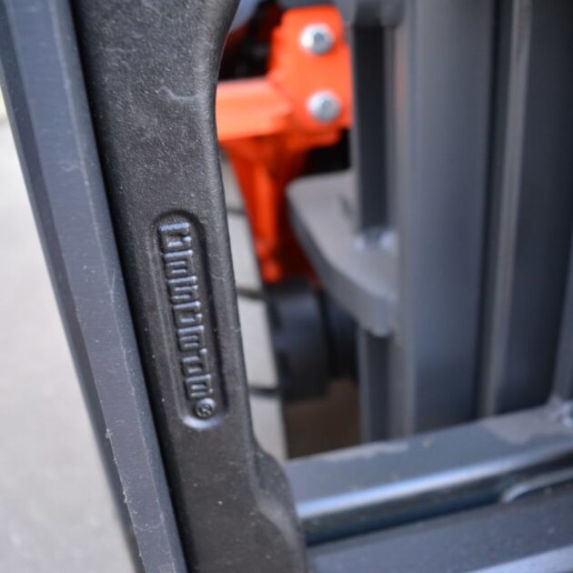 Электрический погрузчик OXLIFT RX 2045 4,5 М — изображение 6